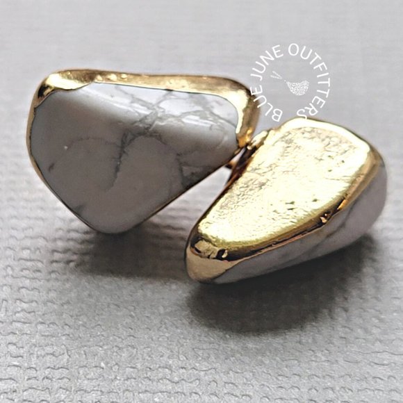Howlite Gemstone Statement Stud Earrings - Picture 1 of 4